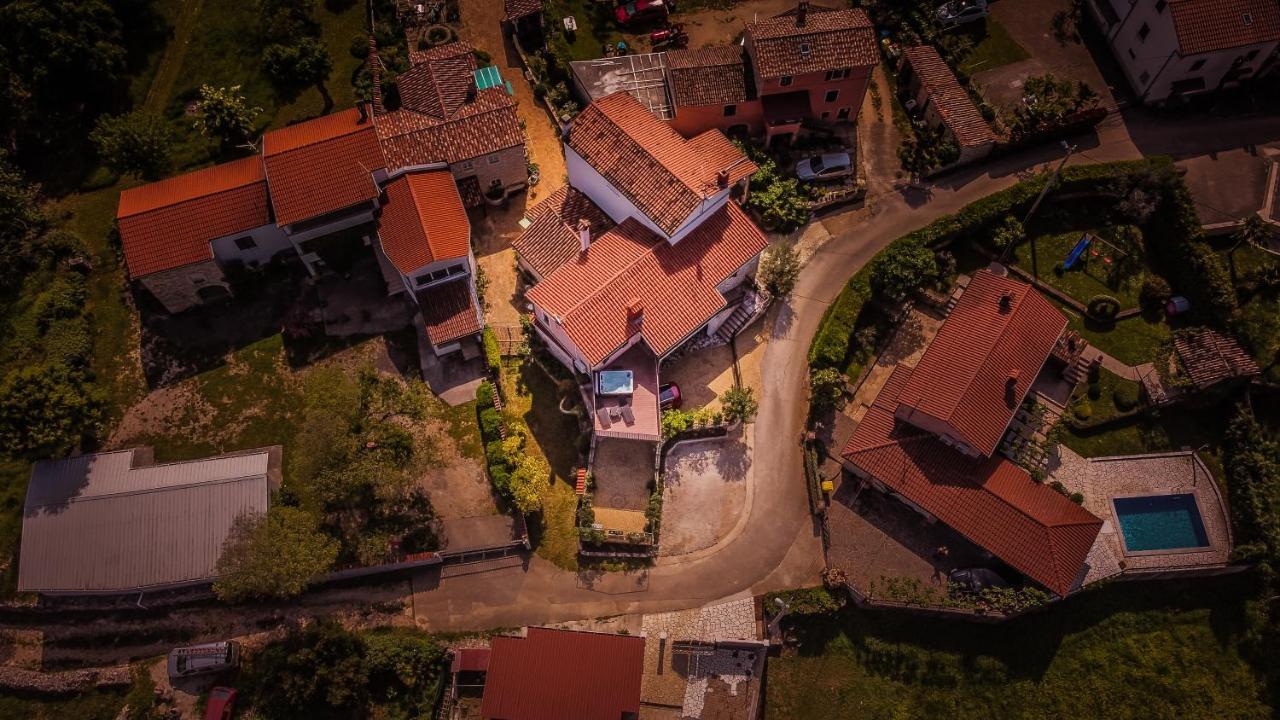 Karojba Villa Michelle מראה חיצוני תמונה