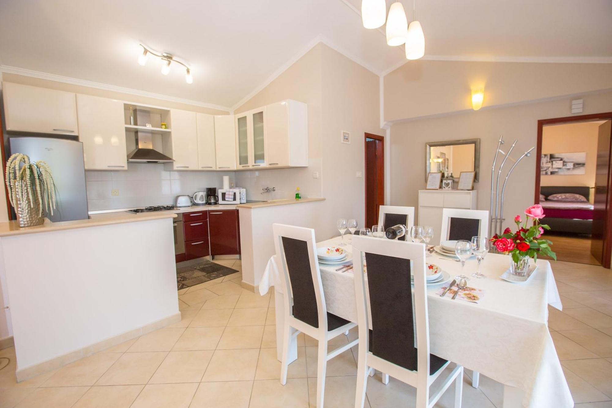 Karojba Villa Michelle מראה חיצוני תמונה