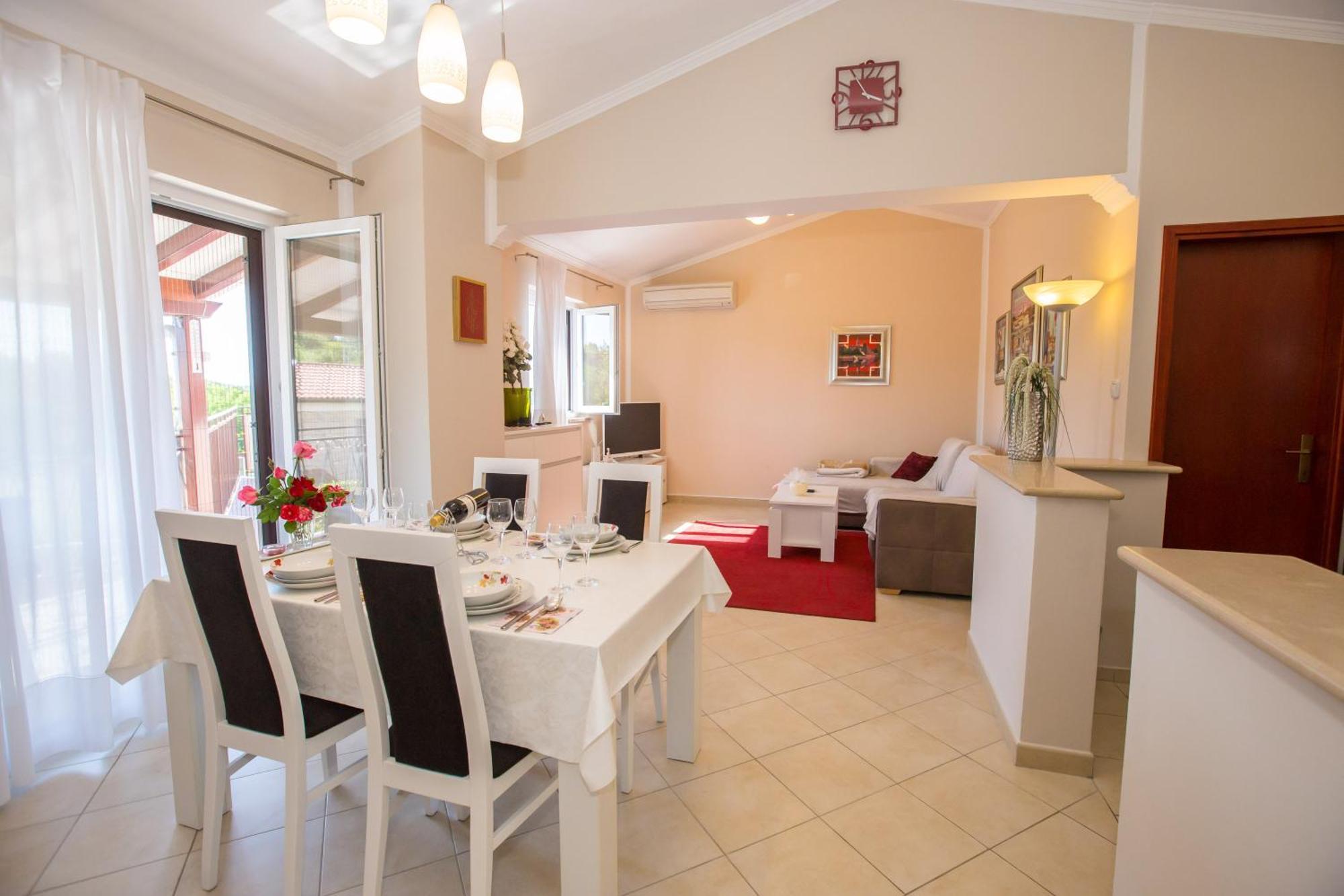 Karojba Villa Michelle מראה חיצוני תמונה