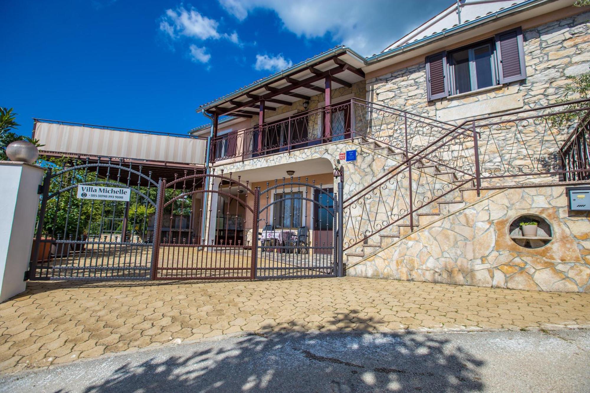 Karojba Villa Michelle מראה חיצוני תמונה
